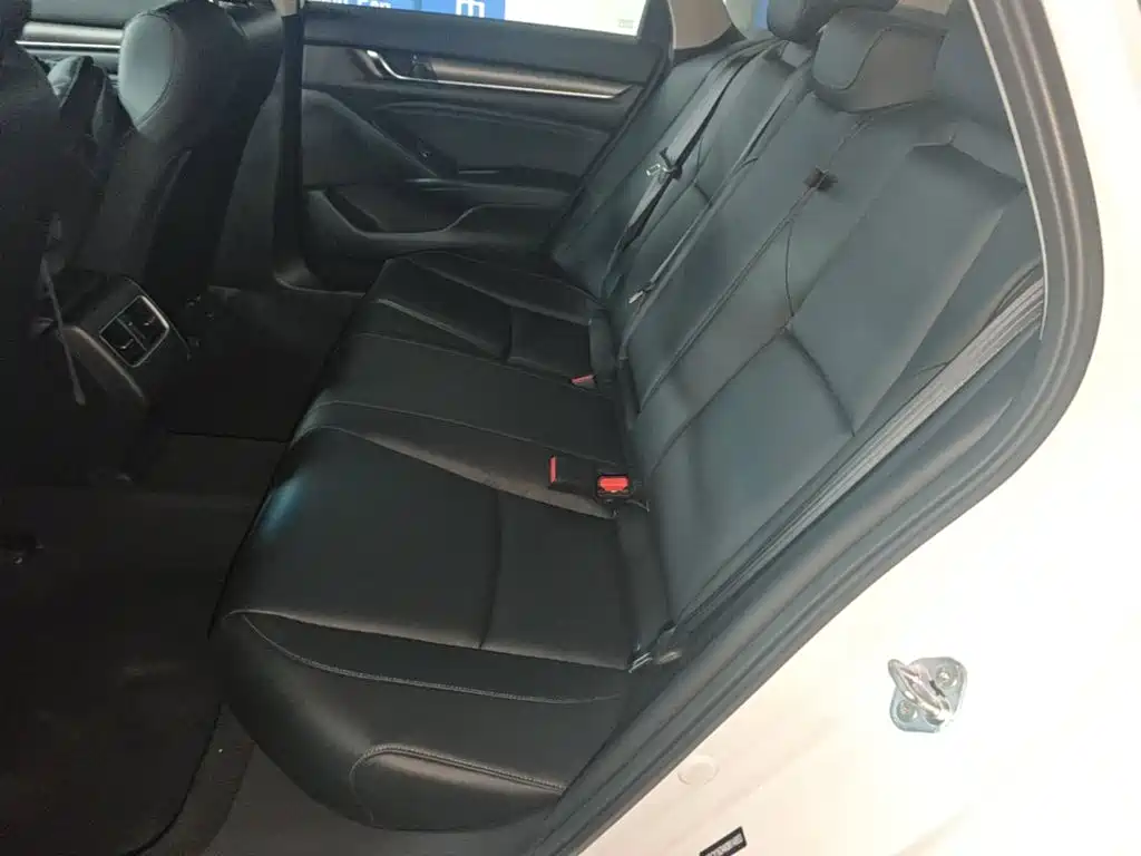 Honda Accord 2018 — фото 17