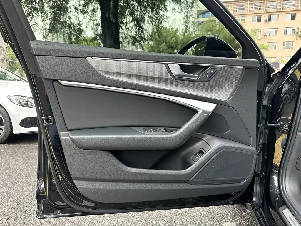Audi A6L 2022 — фото 16