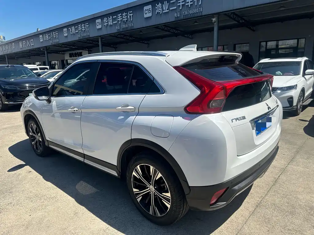 Mitsubishi Eclipse Cross 2020 — фото 6