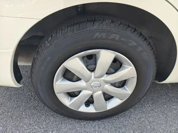Nissan Sunny 2014