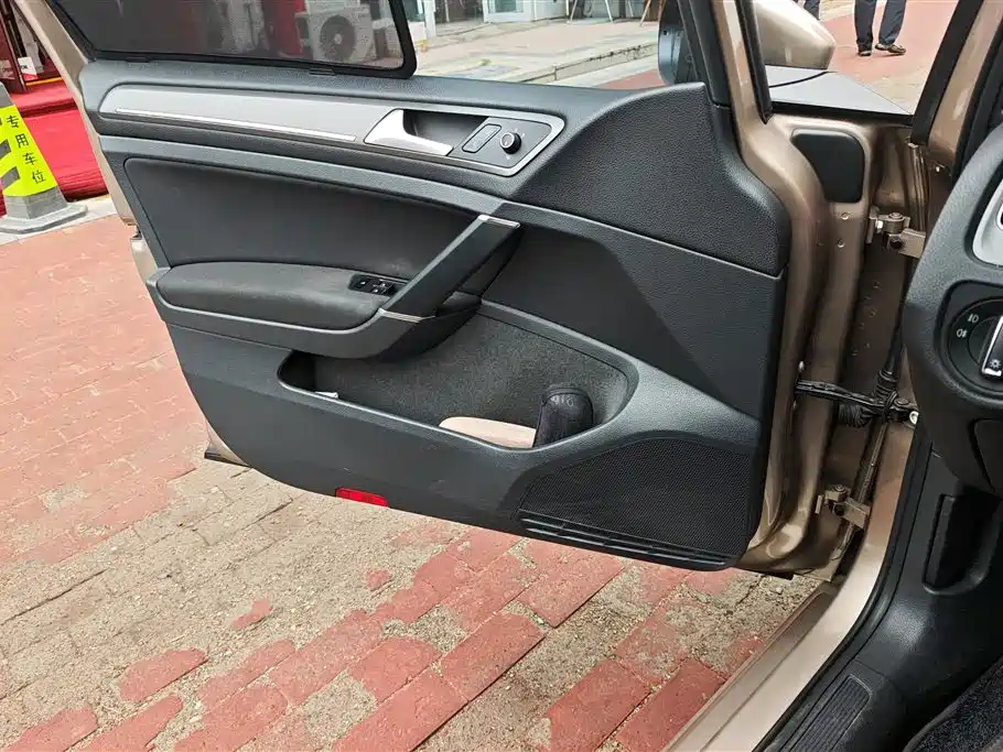 Volkswagen Golf 2014