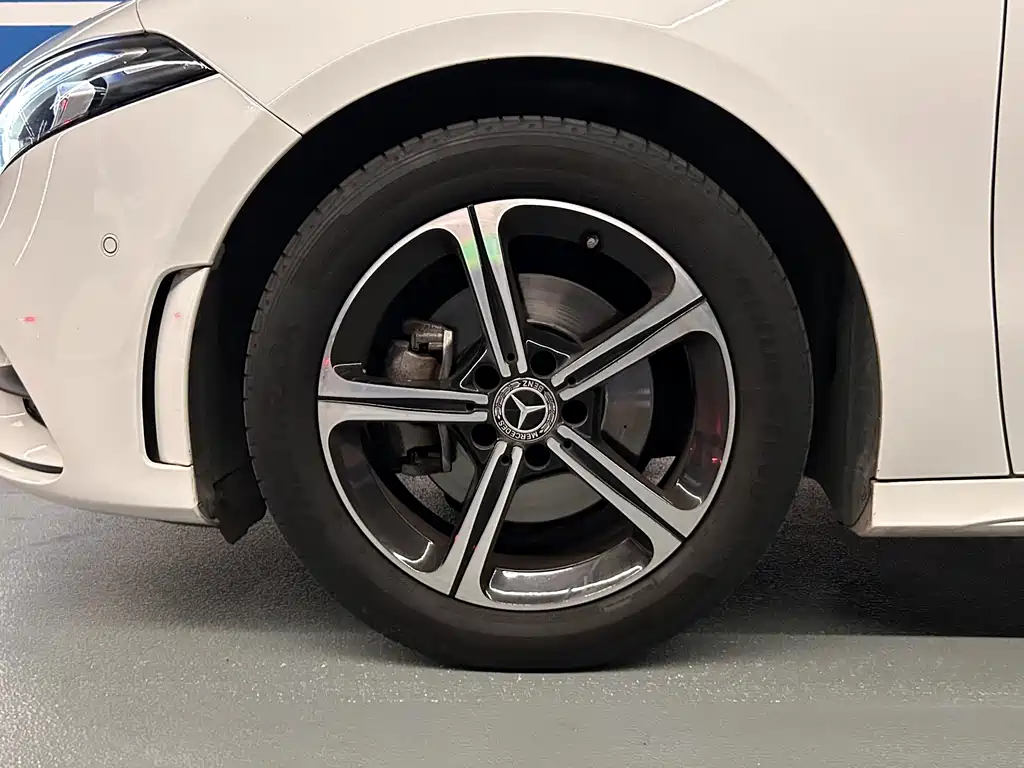 Mercedes-Benz A-Class 2023 — фото 15
