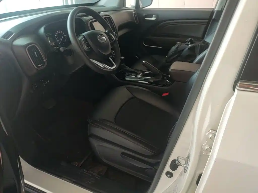 GAC Motor Trumpchi GS3 2018 — фото 15