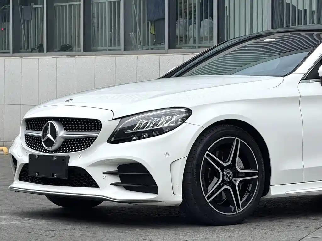 Mercedes-Benz C-Class 2020
