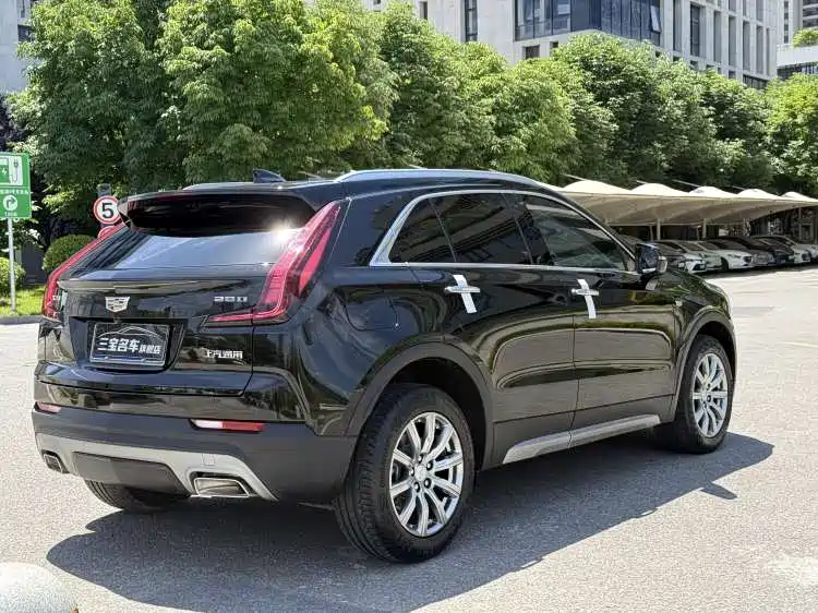 Cadillac XT4 2020 — фото 6