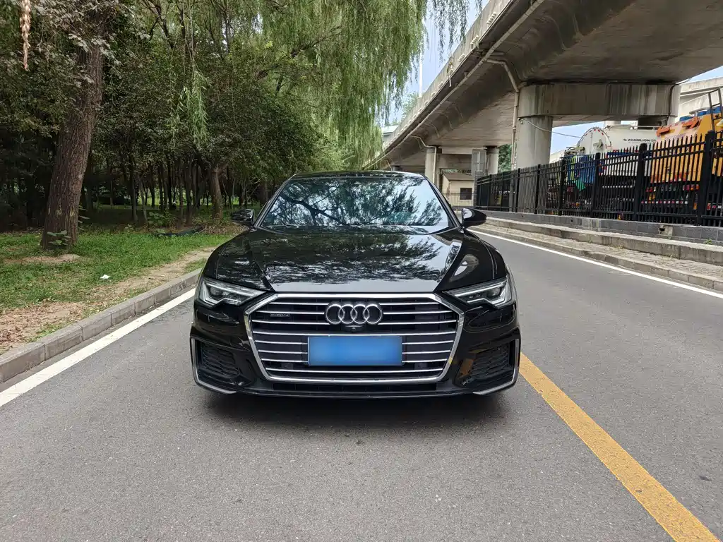 Audi A6L 2022