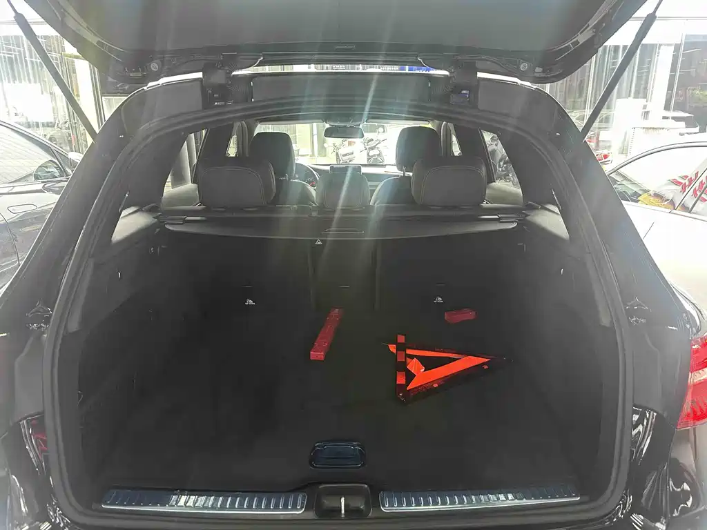 Mercedes-Benz GLC 2018 — фото 5