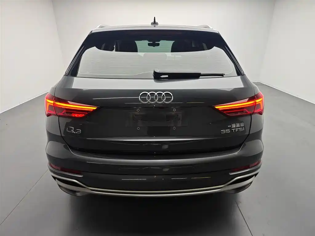 Audi Q3 2019 — фото 4