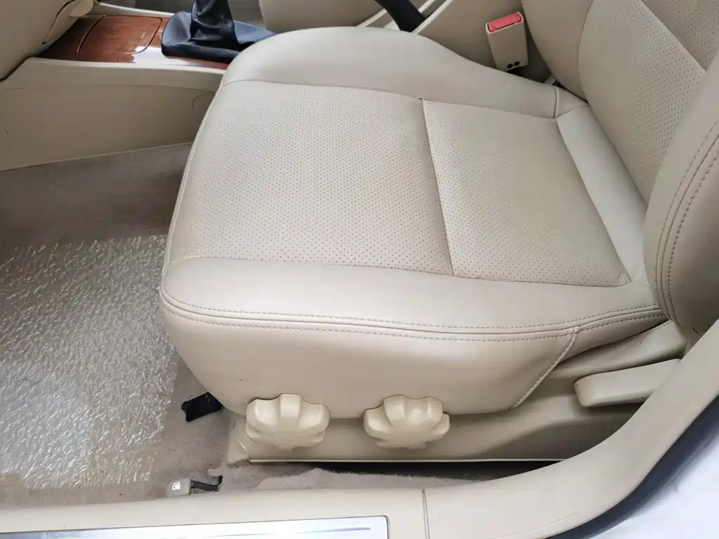 Buick Excelle 2013 — фото 20