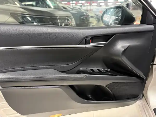 Toyota Camry 2021