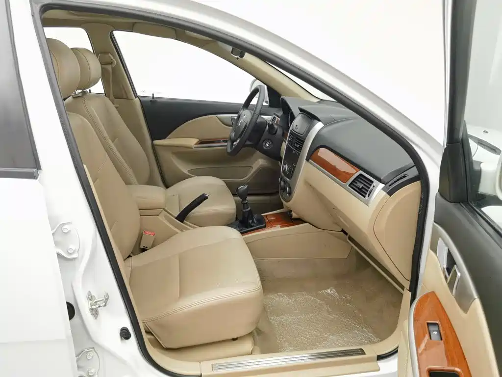 Buick Excelle 2013 — фото 23
