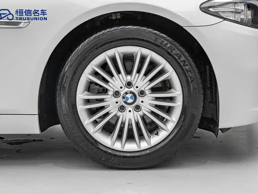 BMW 5 Series 2016 — фото 21