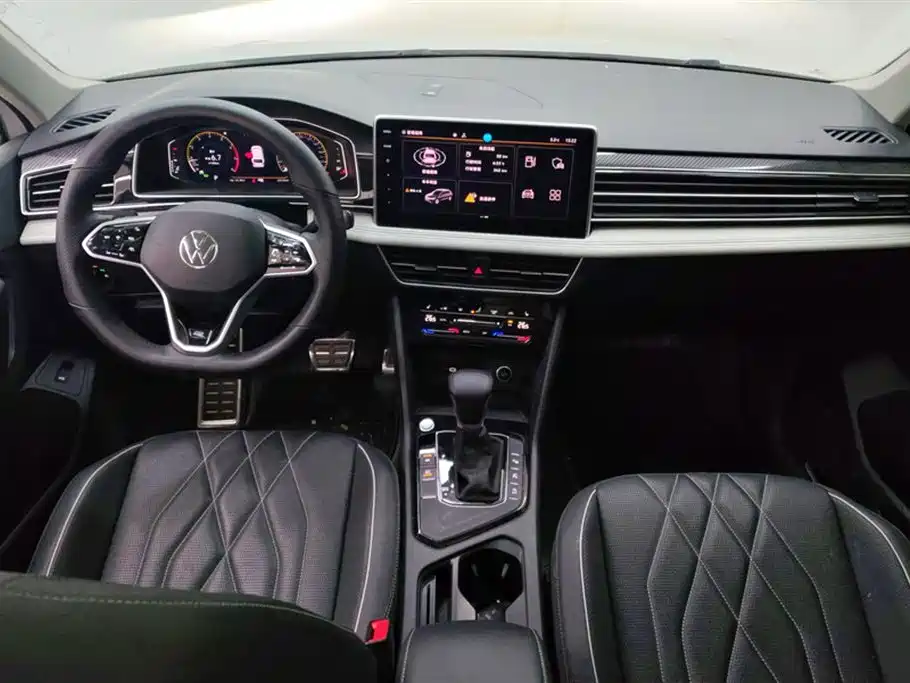 Volkswagen Tiguan L 2023 — фото 12