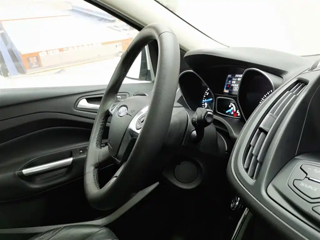 Ford Kuga 2014 — фото 22