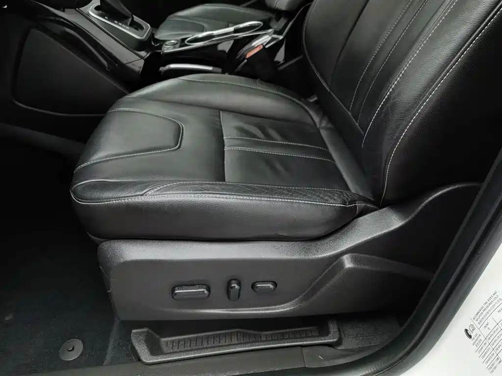 Ford Kuga 2014 — фото 20