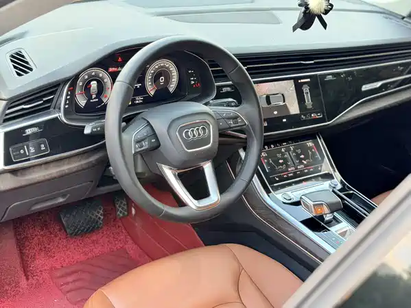 Audi Q8 2021