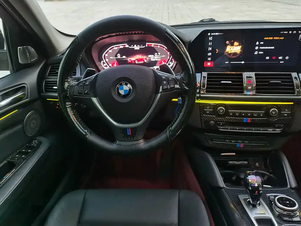 BMW X6 2015 — фото 19