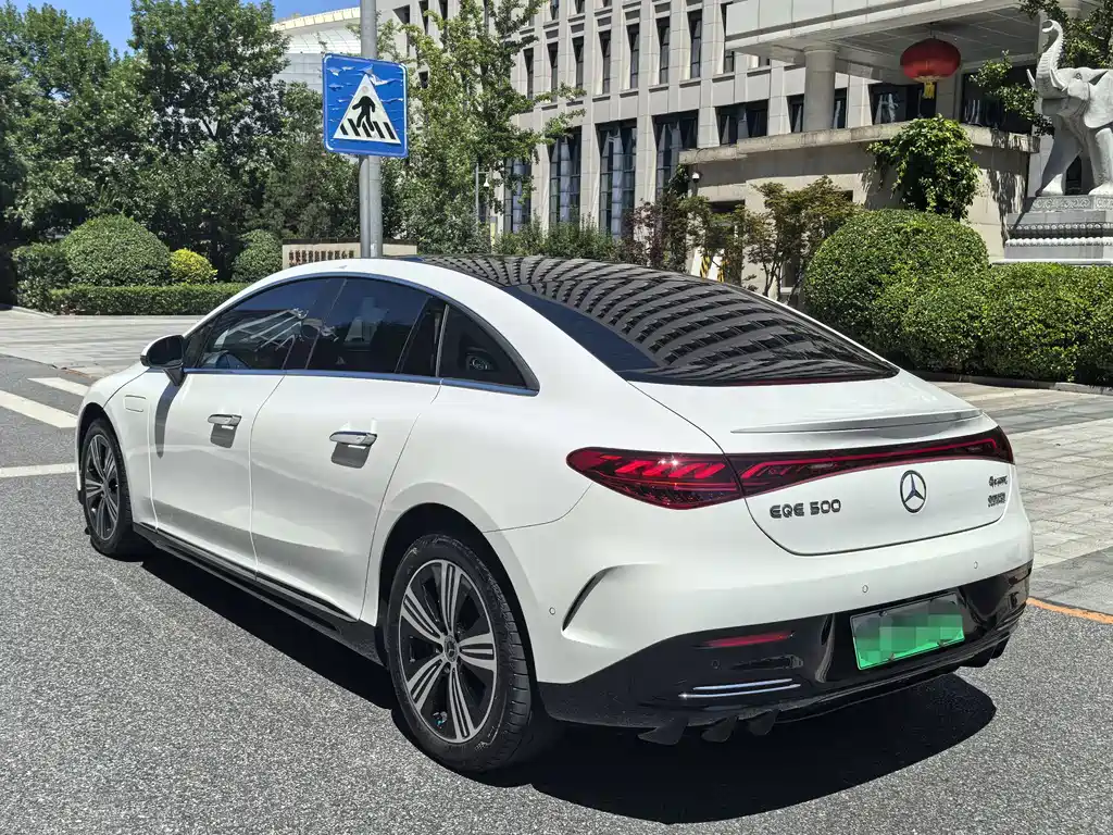 Mercedes-Benz EQE 2025 — фото 2