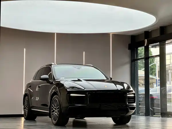 Porsche Cayenne 2021
