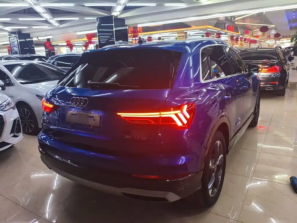 Audi Q3 2022 — фото 7