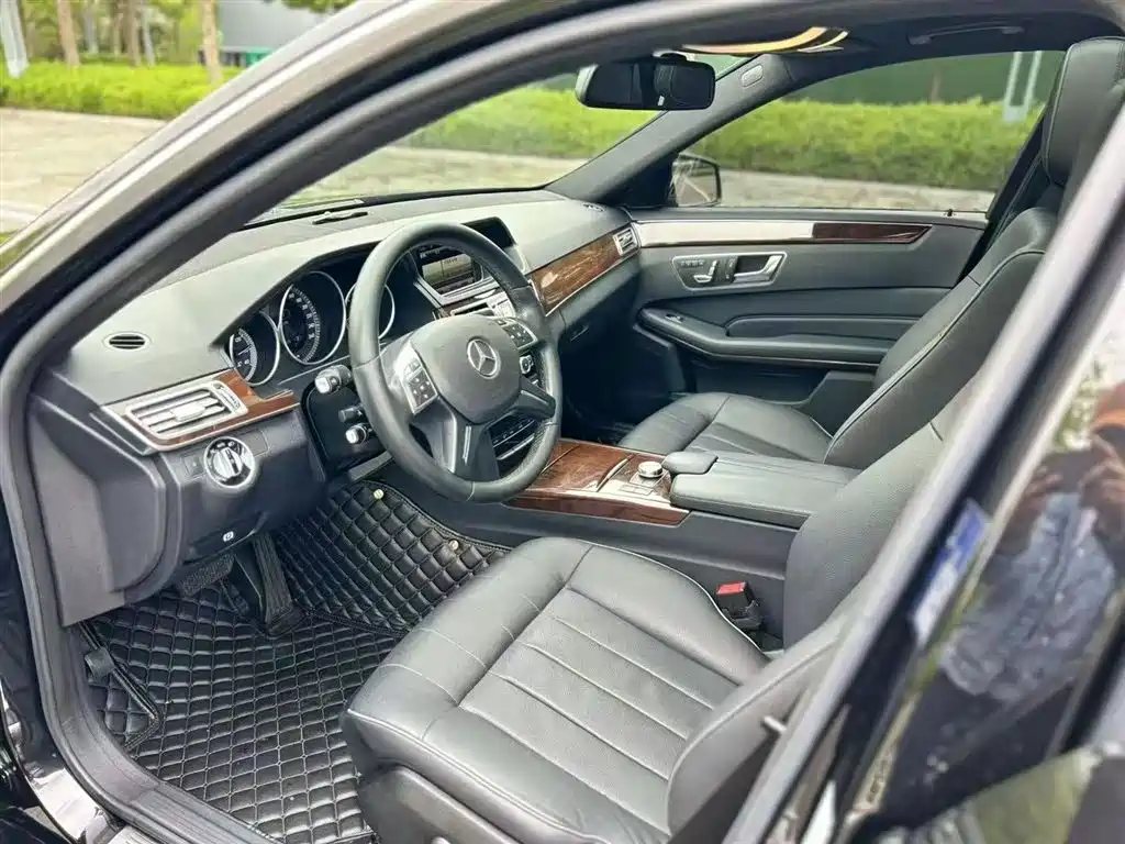 Mercedes-Benz E-Class 2014 — фото 12