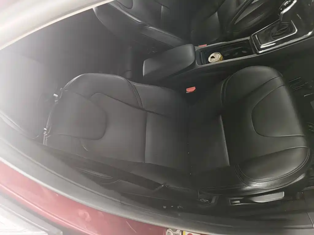 Volvo V40 2017 — фото 25