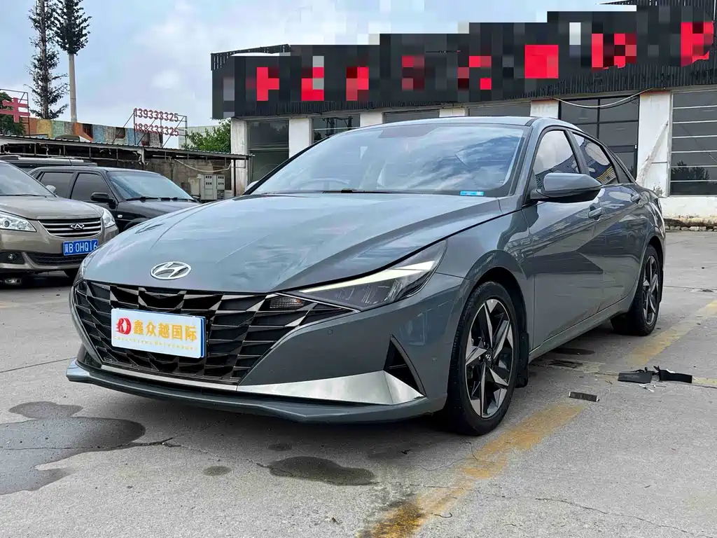 Hyundai Elantra 2023 — фото 1