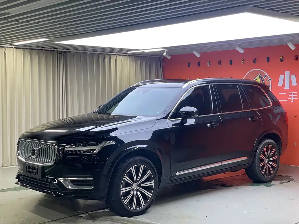 Volvo XC90 2022 — фото 1