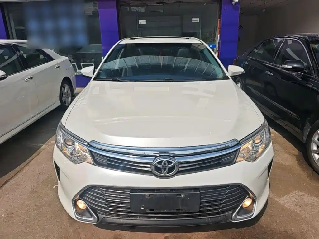 Toyota Camry 2015