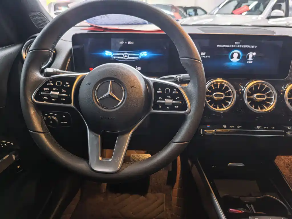 Mercedes-Benz GLB 2020