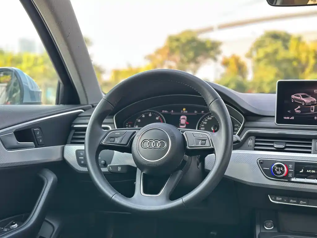 Audi A4L 2018 — фото 8