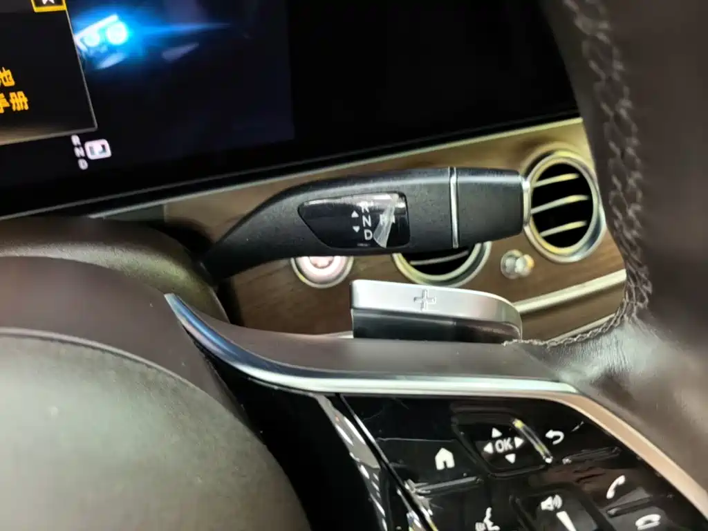 Mercedes-Benz E-Class 2022 — фото 14