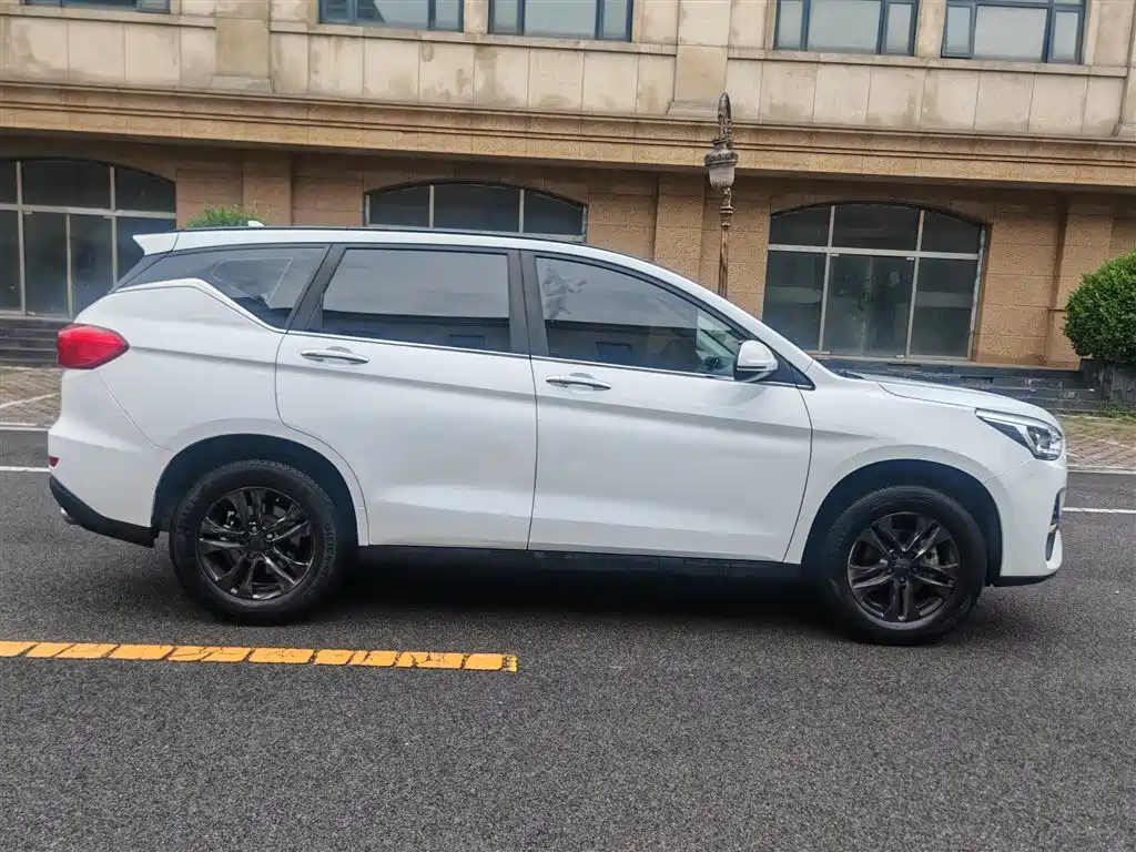 Haval M6 2020 — фото 10