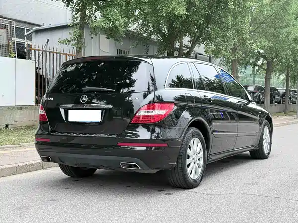 Mercedes-Benz R-Class 2017