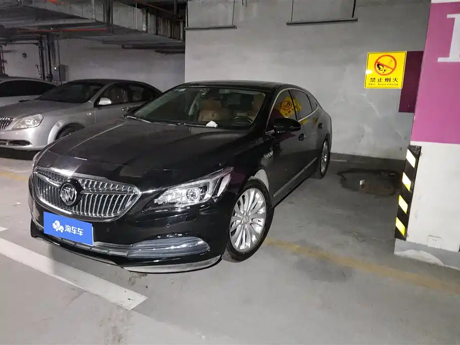 Buick LaCrosse 2017 — фото 1