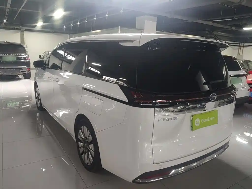 GAC Motor E8 PHEV 2025 — фото 5
