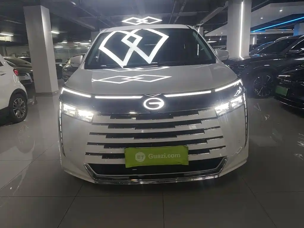 GAC Motor E8 PHEV 2025 — фото 3
