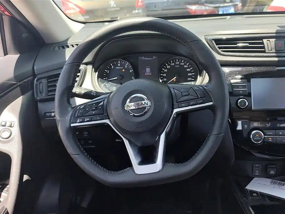 Nissan X-Trail 2018 — фото 15