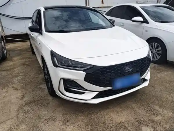 Ford Focus 2023