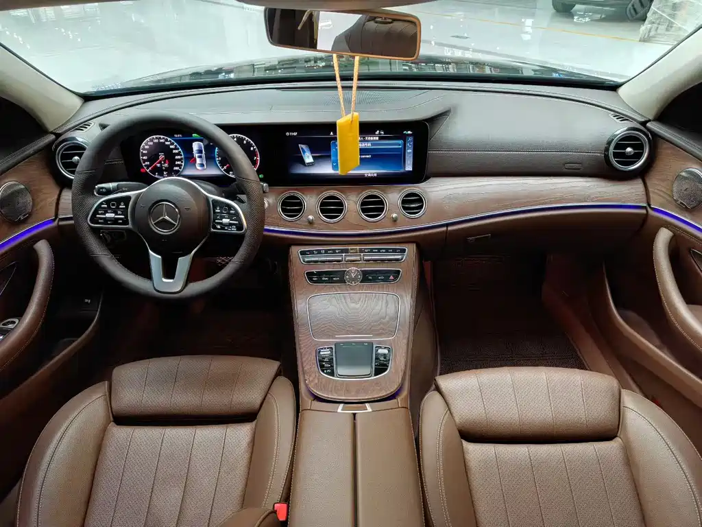 Mercedes-Benz E-Class 2020 — фото 6