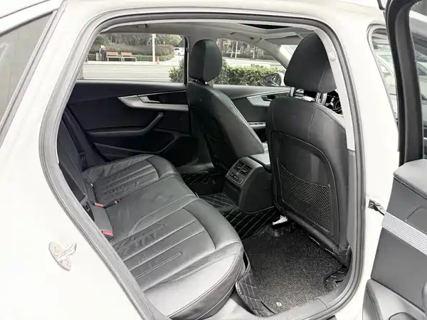 Audi A4L 2017