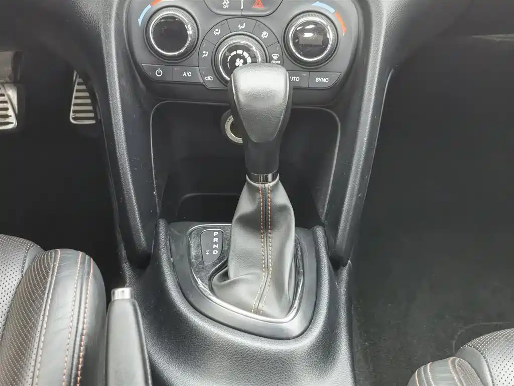 Fiat Viaggio 2016 — фото 13