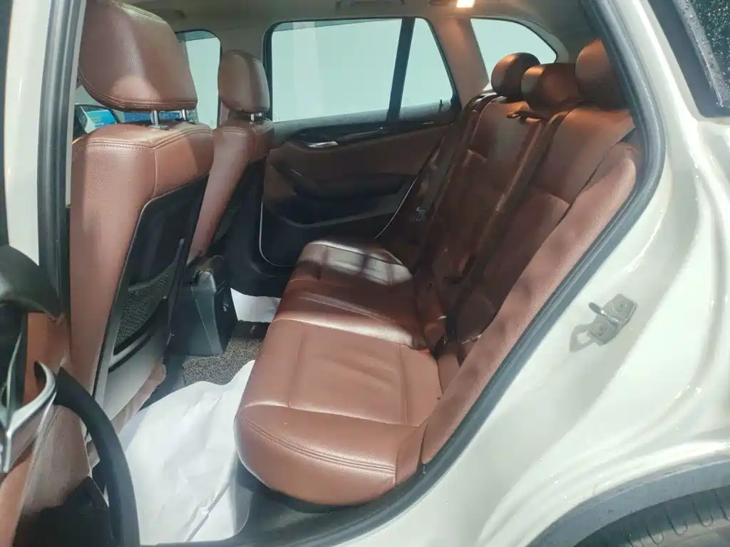 BMW X1 2015 — фото 15