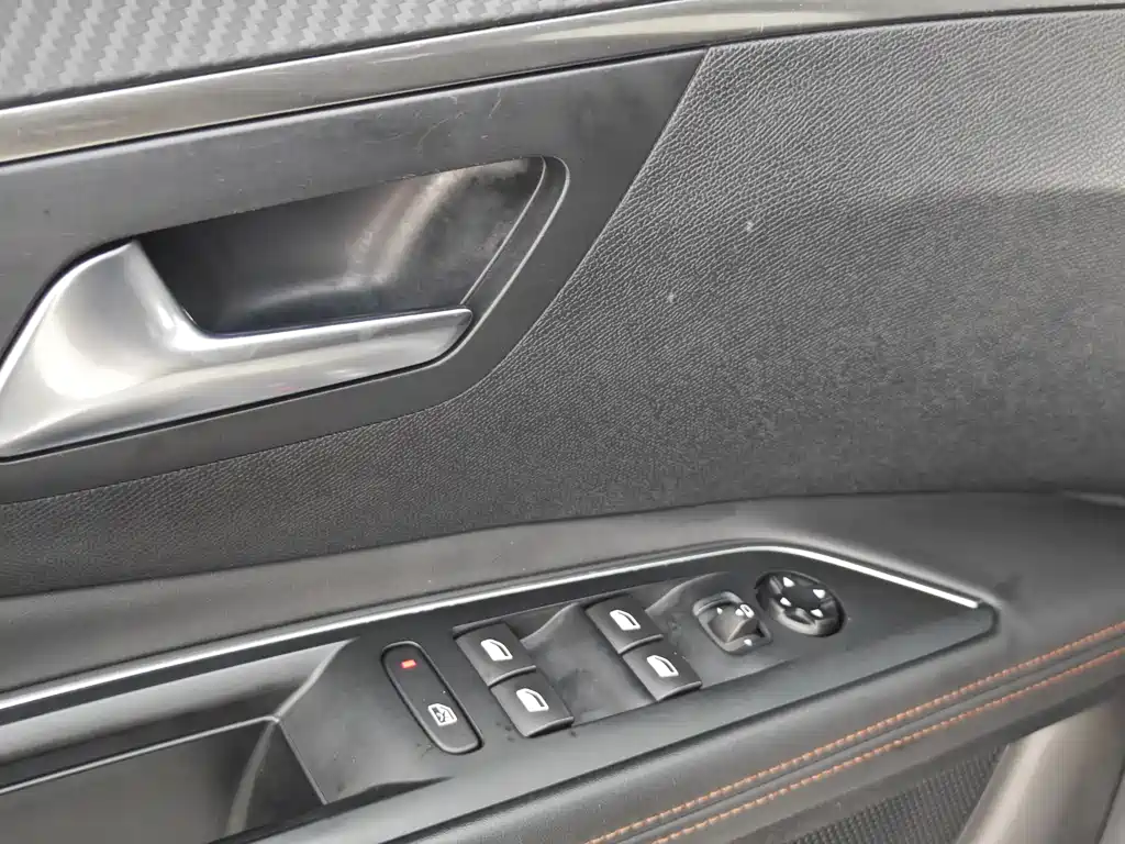 Peugeot 4008 2017 — фото 15