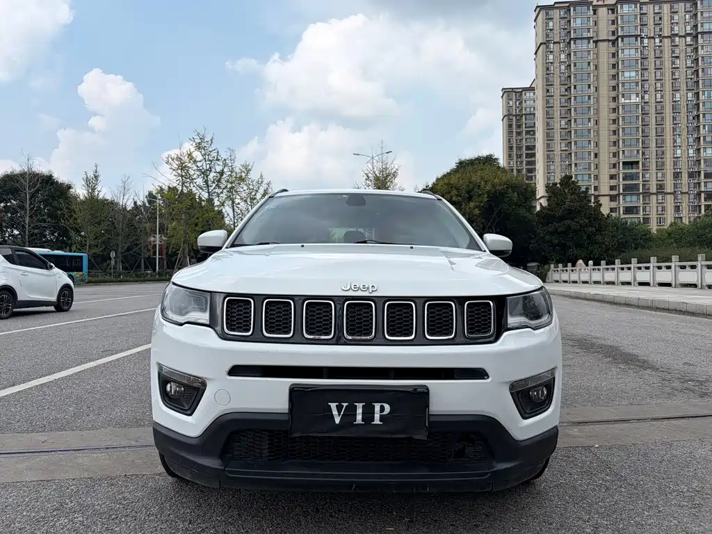 Jeep Compass 2017 — фото 2