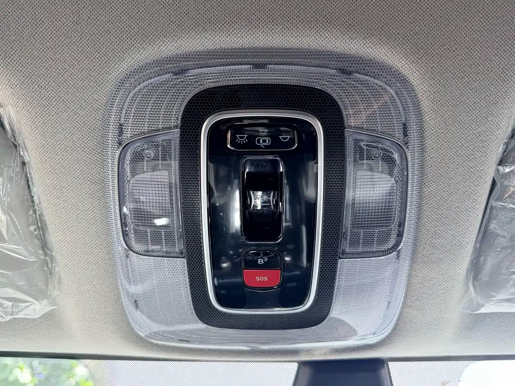 Hyundai Elantra 2025 — фото 31