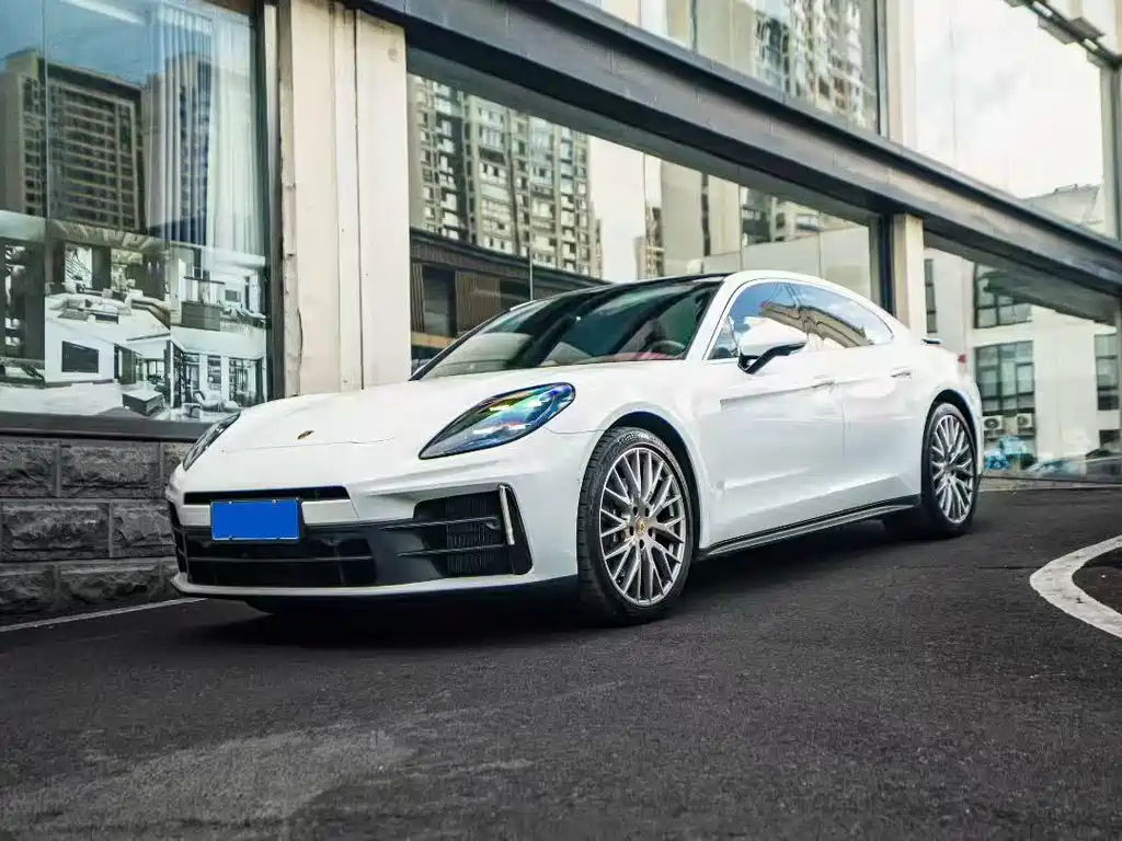 Porsche Panamera 2026 — фото 1