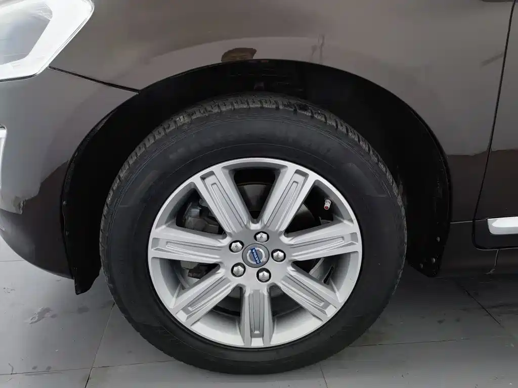 Volvo XC60 2016 — фото 17