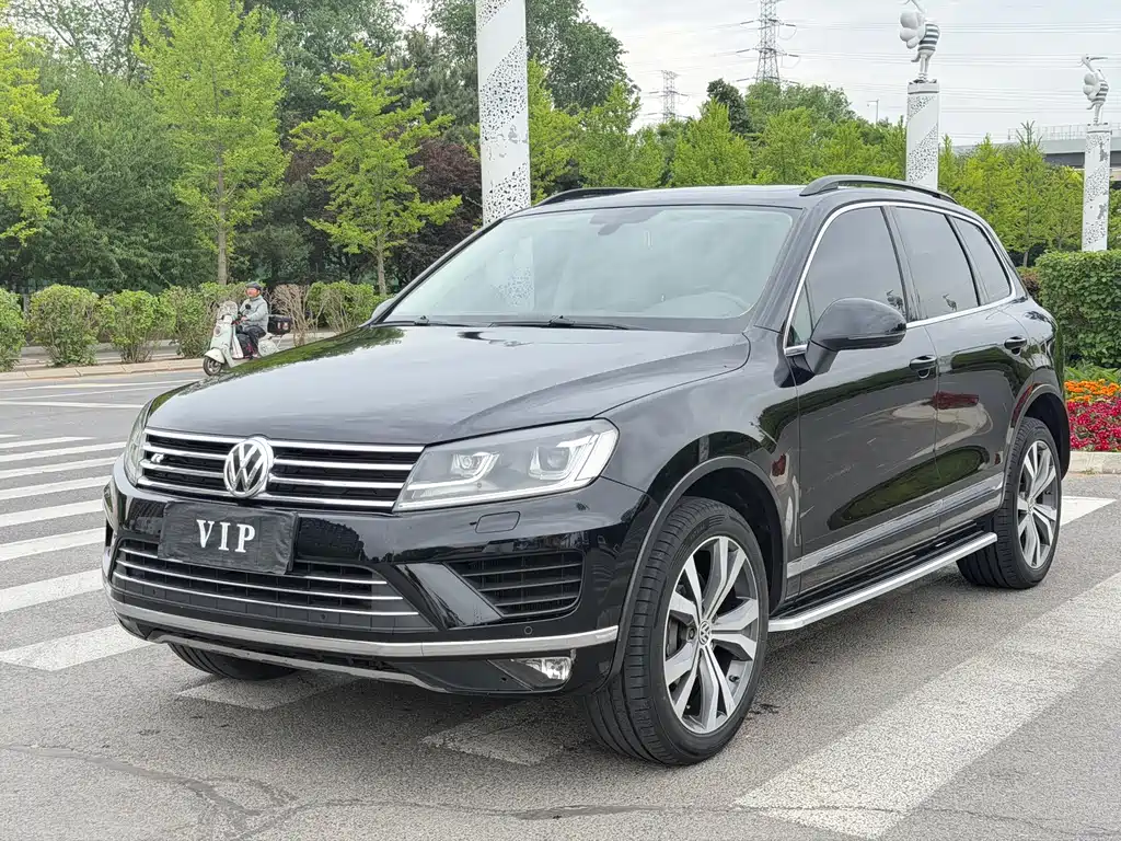 Volkswagen Touareg 2016 — фото 1