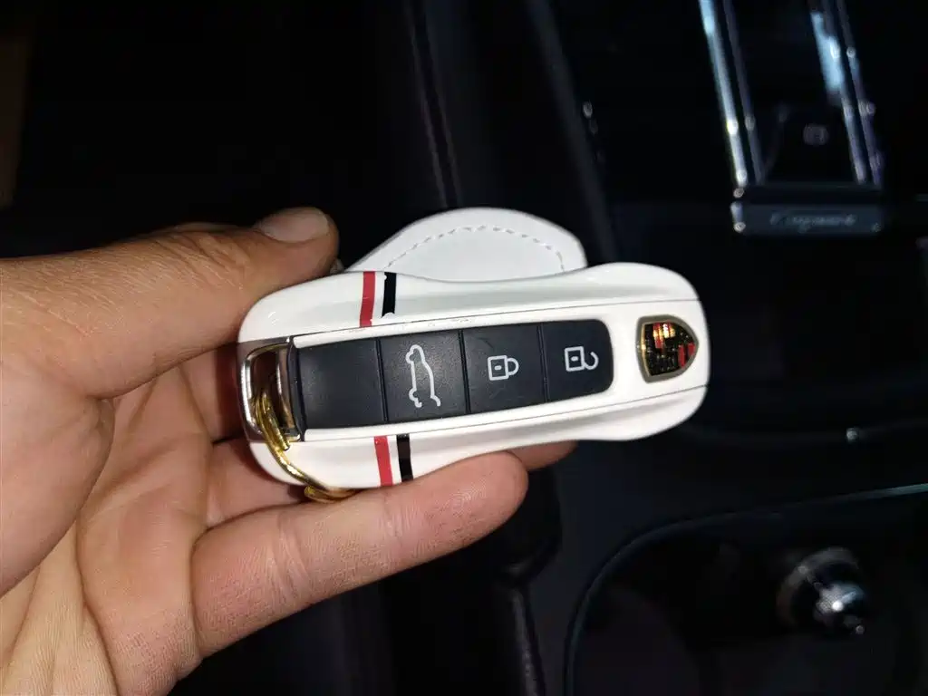 Porsche Cayenne 2018 — фото 17